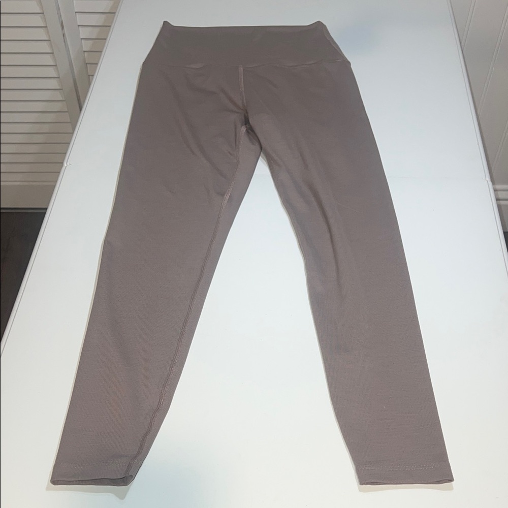 Beyond Yoga Soft Mauve Leggings-Size Medium